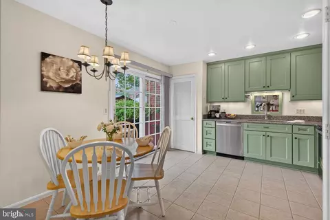 Kitchen - 5922 Queenston St, Springfield, VA 22152 photo 2 of 4