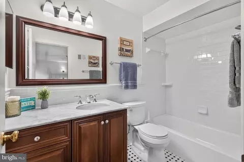 Bath - 5922 Queenston St, Springfield, VA 22152 photo 3 of 3