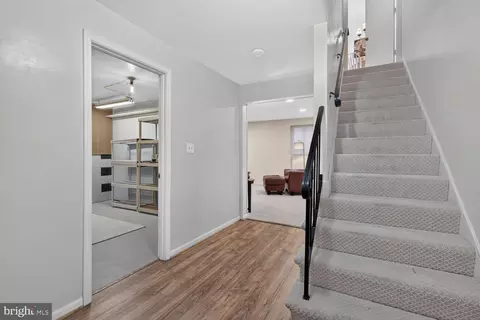 Entry Way - 5922 Queenston St, Springfield, VA 22152 photo 13 of 13