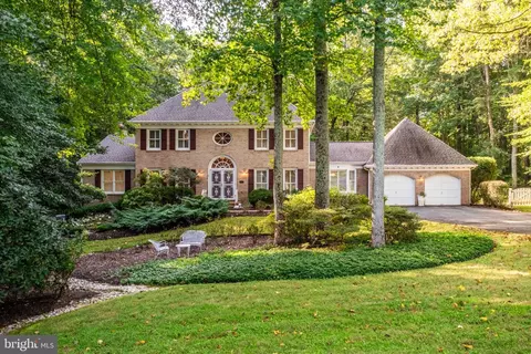 6922 Winners Cir, Fairfax Station, VA 22039