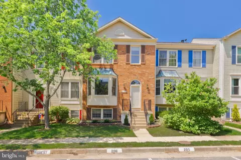 6110 Joust Ln, Alexandria, VA 22315
