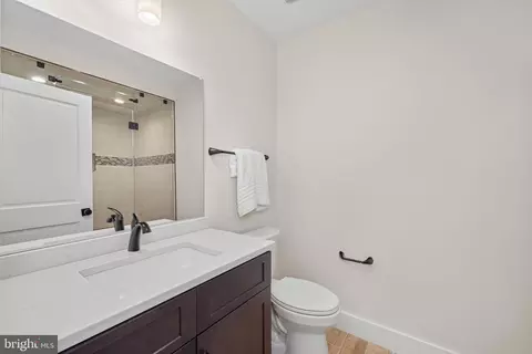 933 Woburn Ct, Mclean, VA 22102 photo 45