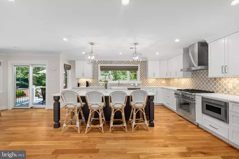 933 Woburn Ct, Mclean, VA 22102 photo 6