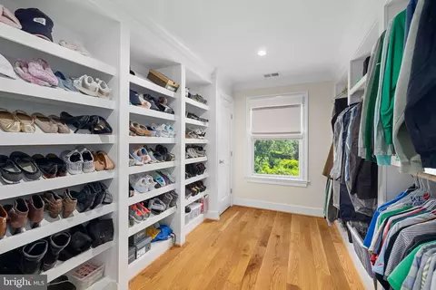 933 Woburn Ct, Mclean, VA 22102 photo 30