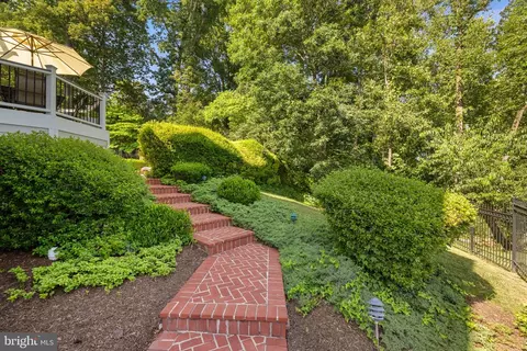 933 Woburn Ct, Mclean, VA 22102 photo 51