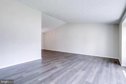 7211 Adrienne Glen Ave, Springfield, VA 22152 photo 37
