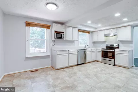 7211 Adrienne Glen Ave, Springfield, VA 22152 photo 30