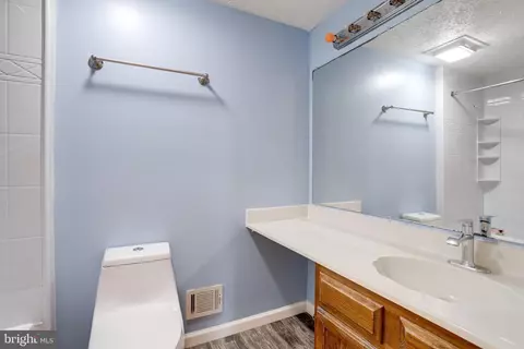 7211 Adrienne Glen Ave, Springfield, VA 22152 photo 53