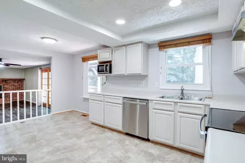 7211 Adrienne Glen Ave, Springfield, VA 22152 photo 14