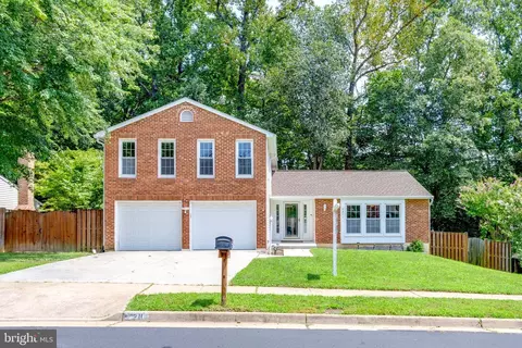 7211 Adrienne Glen Ave, Springfield, VA 22152 photo 2
