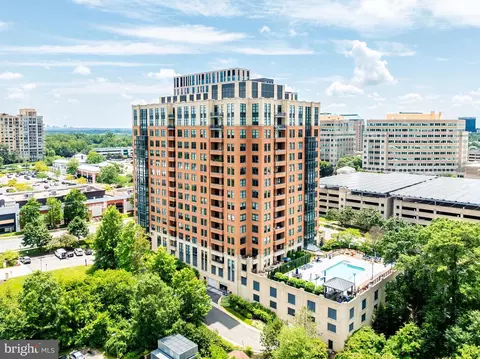 1830 Fountain Dr #1305, Reston, VA 20190