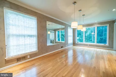 1197 Winter Hunt Rd, Mclean, VA 22102 photo 14