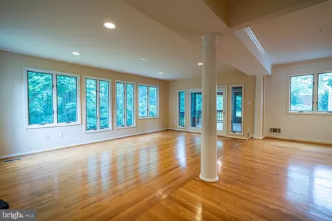 1197 Winter Hunt Rd, Mclean, VA 22102 photo 17