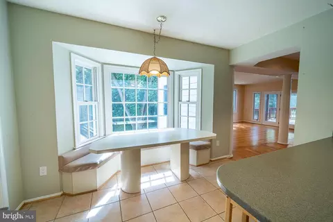 1197 Winter Hunt Rd, Mclean, VA 22102 photo 9
