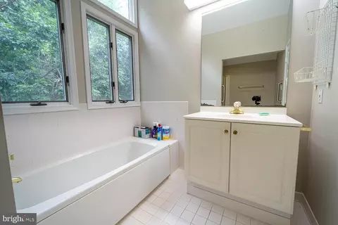 1197 Winter Hunt Rd, Mclean, VA 22102 photo 29