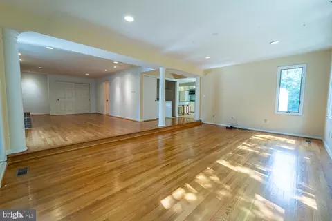 1197 Winter Hunt Rd, Mclean, VA 22102 photo 16