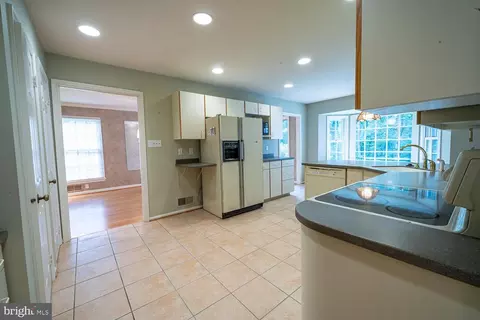 1197 Winter Hunt Rd, Mclean, VA 22102 photo 6