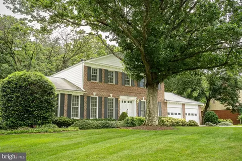 1197 Winter Hunt Rd, Mclean, VA 22102 photo 5