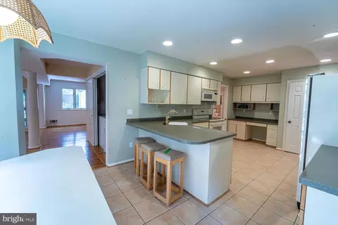 1197 Winter Hunt Rd, Mclean, VA 22102 photo 10