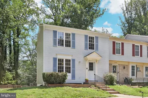 10164 Sassafras Woods Ct, Burke, VA 22015