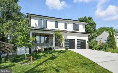 1910 Cherri Dr, Falls Church, VA 22043