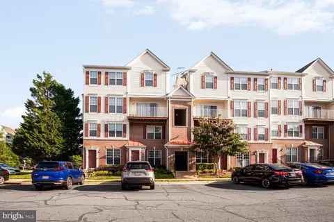 13390 Spofford Rd #302, Herndon, VA 20171
