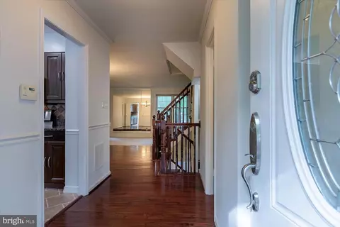 9019 Fox Grape Ln, Springfield, VA 22152 photo 3
