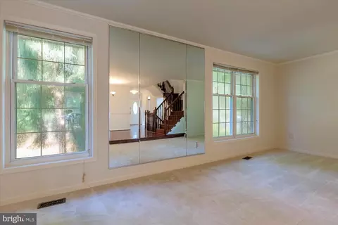 9019 Fox Grape Ln, Springfield, VA 22152 photo 12