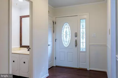 9019 Fox Grape Ln, Springfield, VA 22152 photo 5