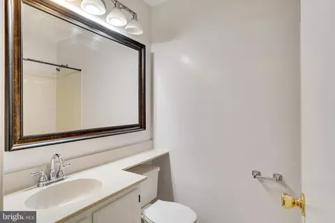 7918 Pebble Brook Ct, Springfield, VA 22153 photo 15