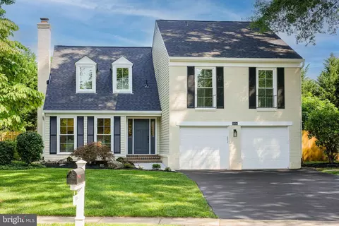 500 A Woodland Ct NW, Vienna, VA 22180
