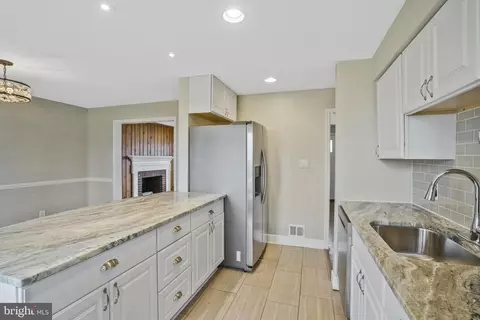 Kitchen - 7126 Gormel Dr, Springfield, VA 22150 photo 2 of 4