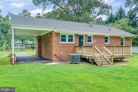 Exterior - 7126 Gormel Dr, Springfield, VA 22150 photo 2 of 5