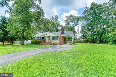 7126 Gormel Dr, Springfield, VA 22150