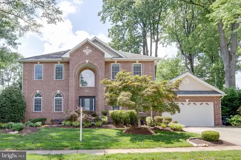 Exterior - 5519 Hinton St, Springfield, VA 22151 photo 1 of 13