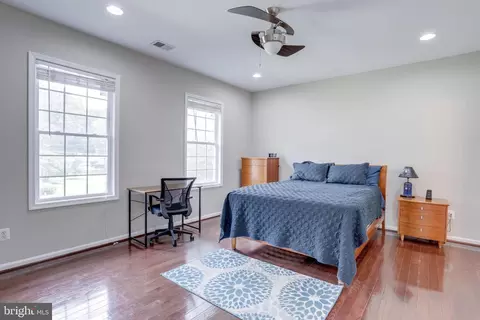 Bedroom - 5519 Hinton St, Springfield, VA 22151 photo 2 of 4
