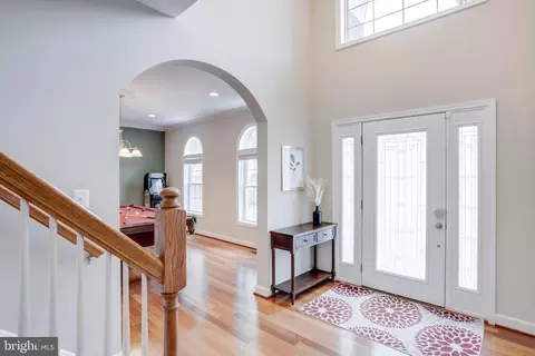 Entry Way - 5519 Hinton St, Springfield, VA 22151 photo 4 of 10