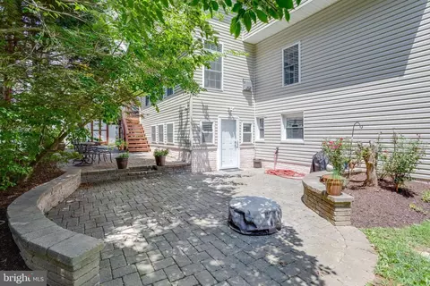Exterior - 5519 Hinton St, Springfield, VA 22151 photo 11 of 13