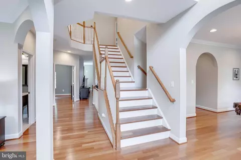 Entry Way - 5519 Hinton St, Springfield, VA 22151 photo 5 of 10