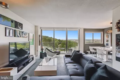 2059 Huntington Ave #1406, Alexandria, VA 22303
