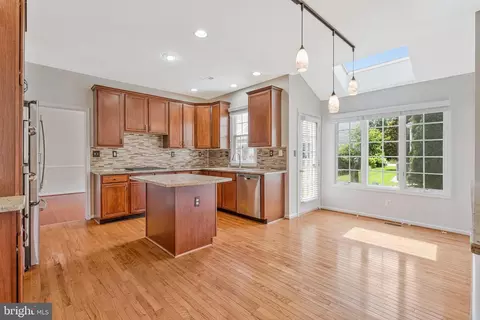 10857 Hunter Gate Way, Reston, VA 20194 photo 20