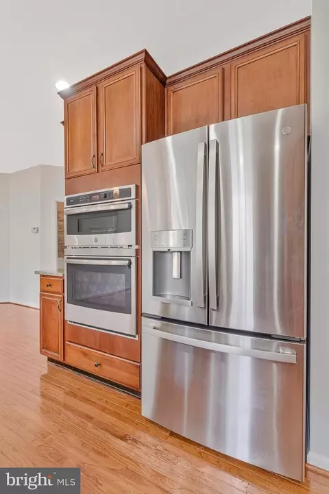 10857 Hunter Gate Way, Reston, VA 20194 photo 18
