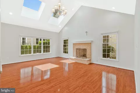10857 Hunter Gate Way, Reston, VA 20194 photo 23
