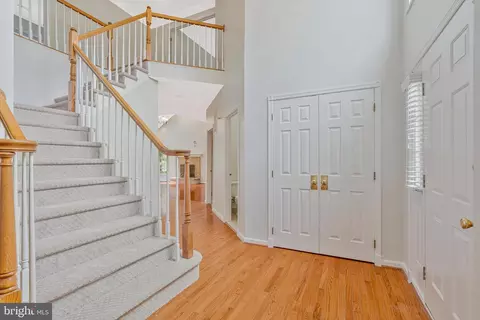 10857 Hunter Gate Way, Reston, VA 20194 photo 7