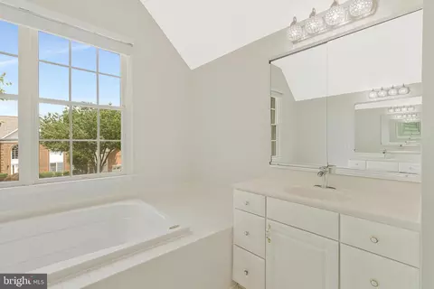 10857 Hunter Gate Way, Reston, VA 20194 photo 35
