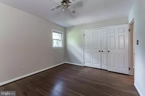 Bedroom - 8318 Oakford Dr, Springfield, VA 22152 photo 4 of 17
