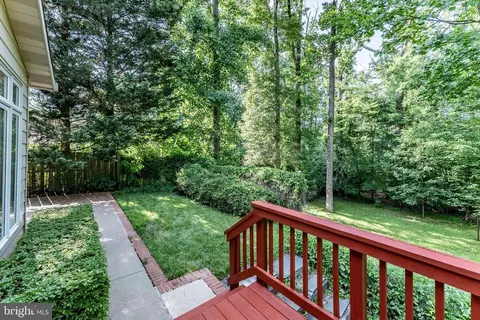 Exterior - 8318 Oakford Dr, Springfield, VA 22152 photo 8 of 16