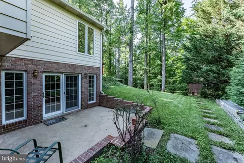 Exterior - 8318 Oakford Dr, Springfield, VA 22152 photo 12 of 16