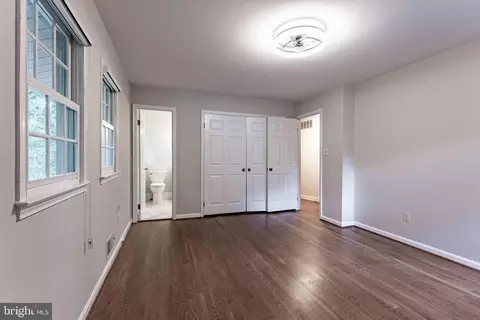 Bedroom - 8318 Oakford Dr, Springfield, VA 22152 photo 12 of 17