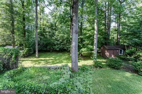 Exterior - 8318 Oakford Dr, Springfield, VA 22152 photo 3 of 16